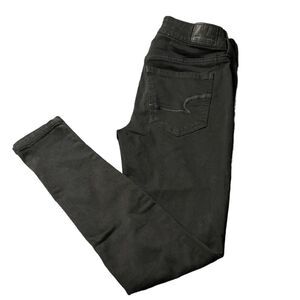 American Eagle Curvy Black Distressed Jegging size 4